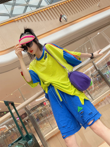 夏季宽松撞色拼接破洞短袖t恤女