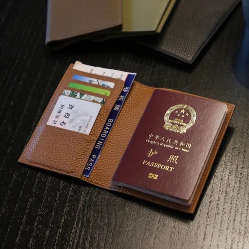 头层牛皮超薄款迷你护照夹收纳包