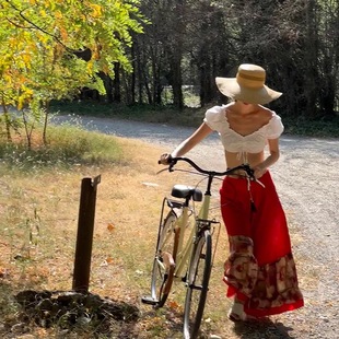 七月伊萨尔 复古波西米亚风 拼接印花长裙高腰大裙摆度假风半身裙