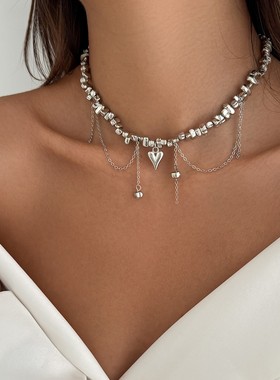 流苏桃心吊坠不规则CCB项链女 2025冬季新潮时尚设计师网红款颈链