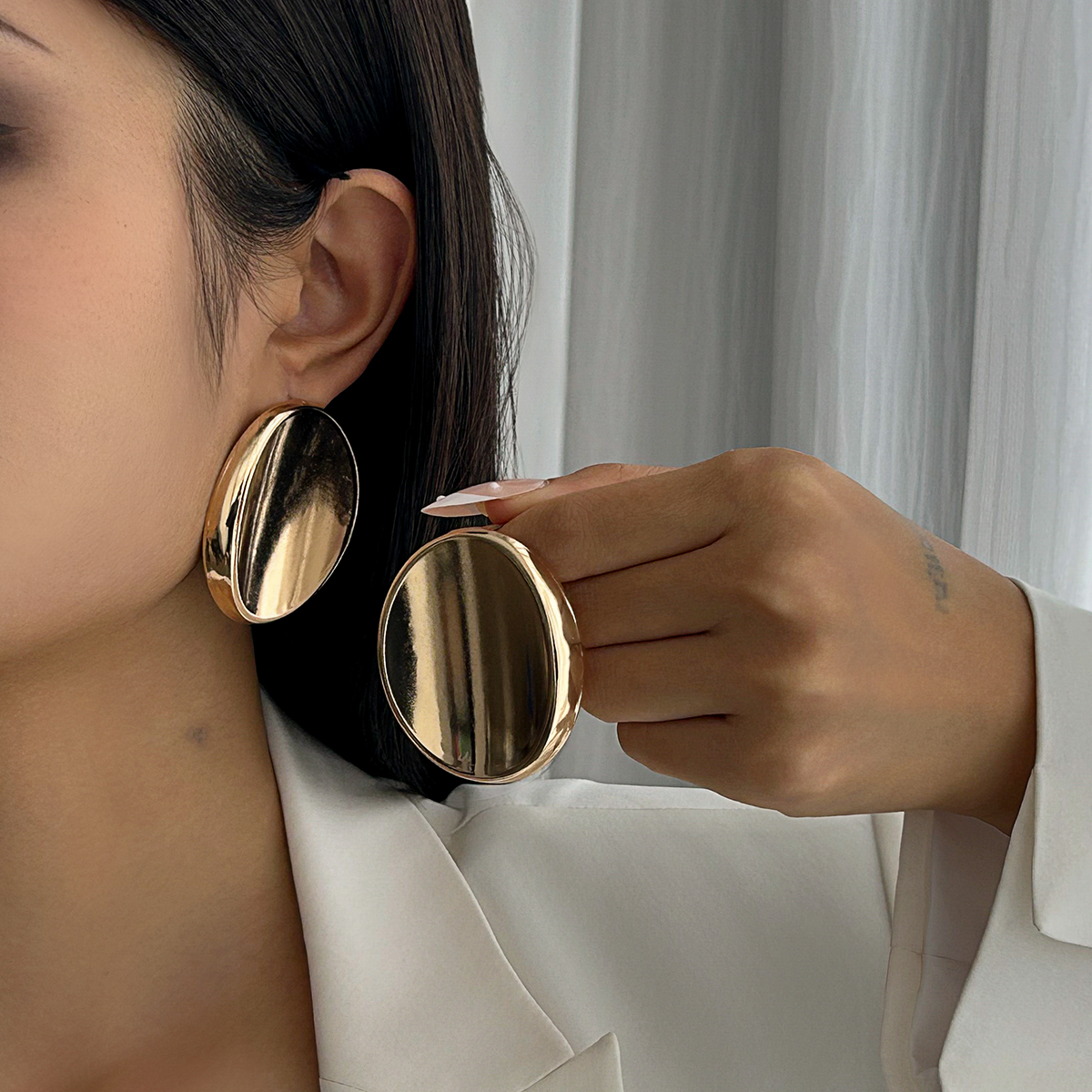 金属光面椭圆凹形耳钉女欧美风简约时尚个性设计写真拍照饰品潮人