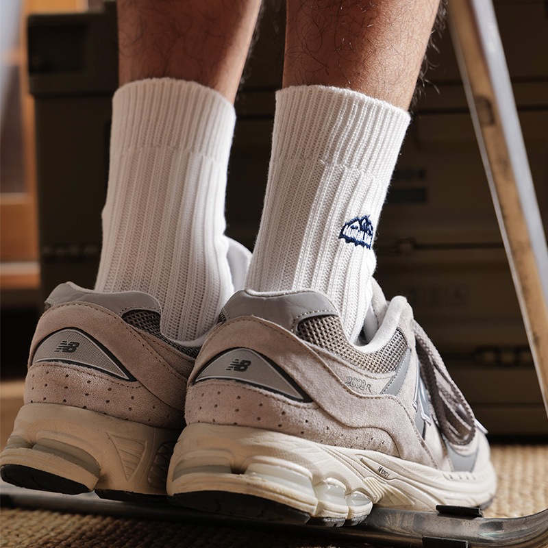 潮牌个性粗线粗针织中筒袜男士刺绣雪山日系潮袜白色双针长袜男袜