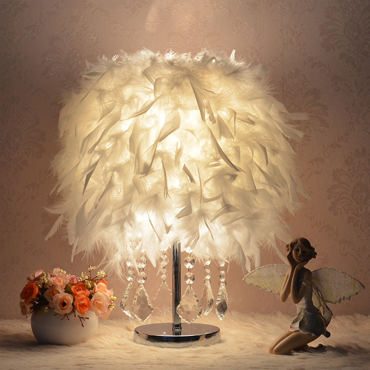 现代简约创意遥控水晶羽毛台灯卧室床头灯生日婚庆装饰调光温馨灯