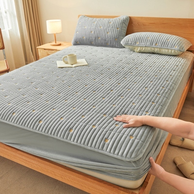 A类宝宝绒床笠熊熊刺绣保暖加厚三层夹棉牛奶绒床笠夹棉床笠床罩