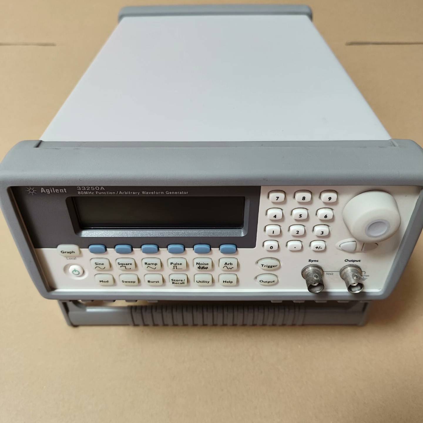 可维修Agilent安捷伦33220A 33250A 33210A议价 - 实物图