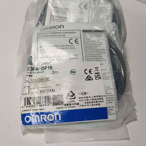 可议价正品光电传感器E3FA-DP15，2米线长，电压1
