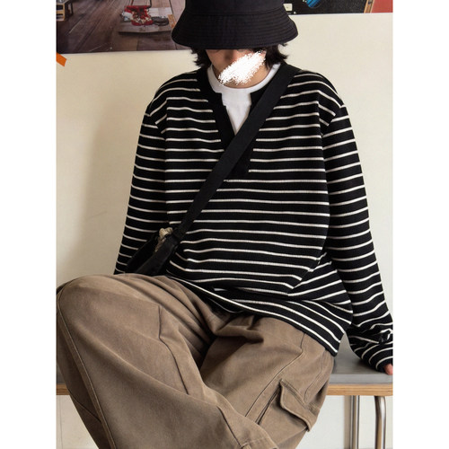 老钱风黑白条纹亨利领针织衫