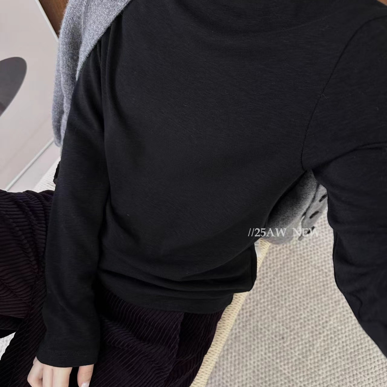 one12233前面贝壳扣加绒打底衫女2025秋冬半高领磨毛简单百搭T恤