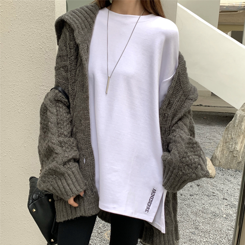 Real price! White dress on the outside and long sleeve T-shirt on the inside