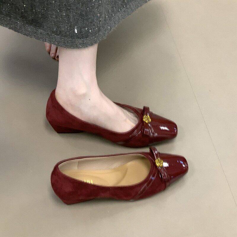 方头蝴蝶结坡跟单鞋2026新款复古绒面通勤山茶花春秋百搭气质鞋子