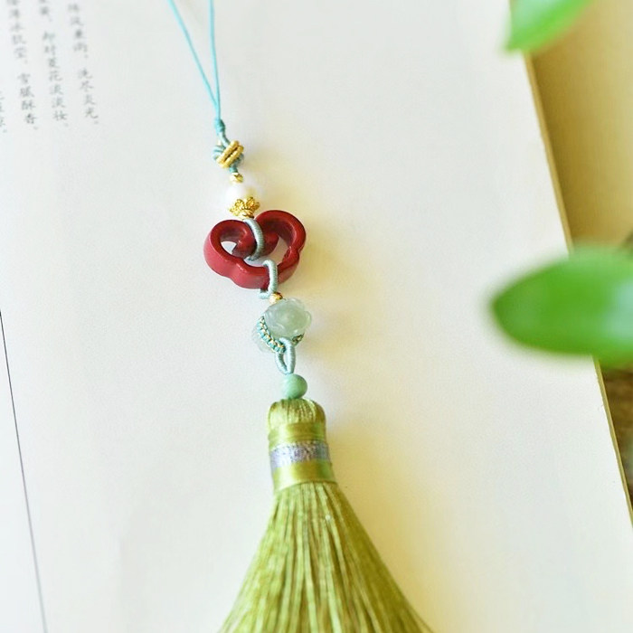 天然朱砂如意包挂 和田玉莲花手机链 手工流苏钥匙扣