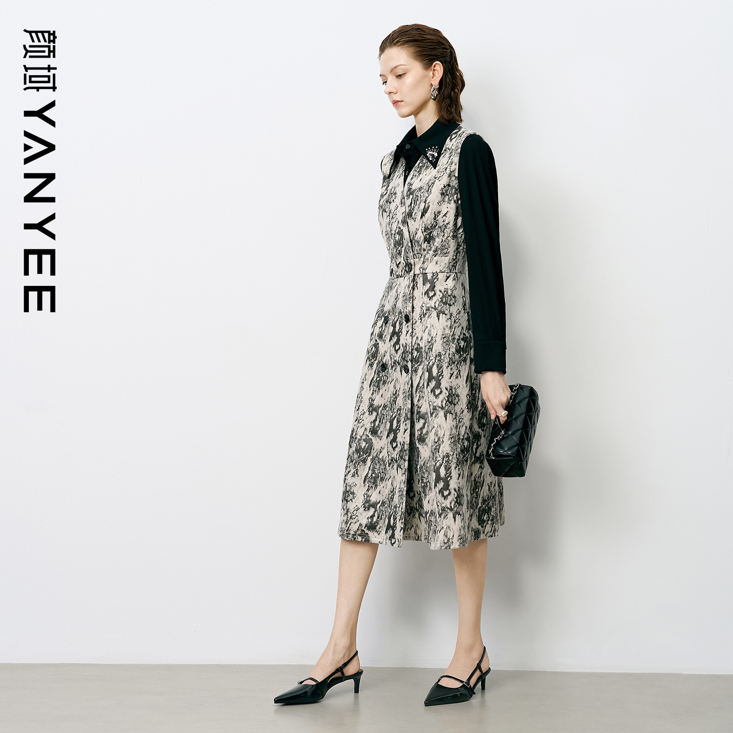 颜域秋装印花背心连衣裙