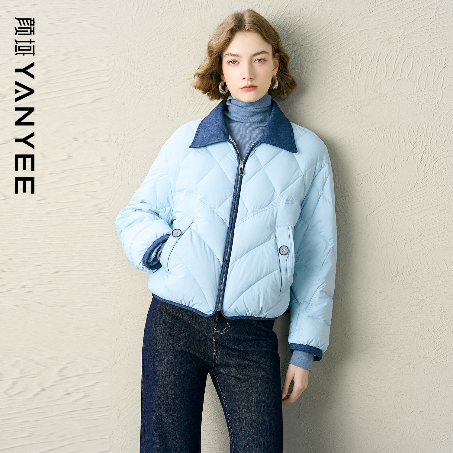 颜域轻薄款保暖羽绒服