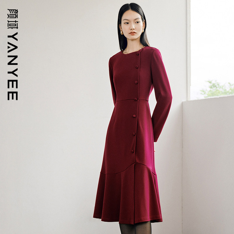 颜域红色高级感收腰鱼尾连衣裙