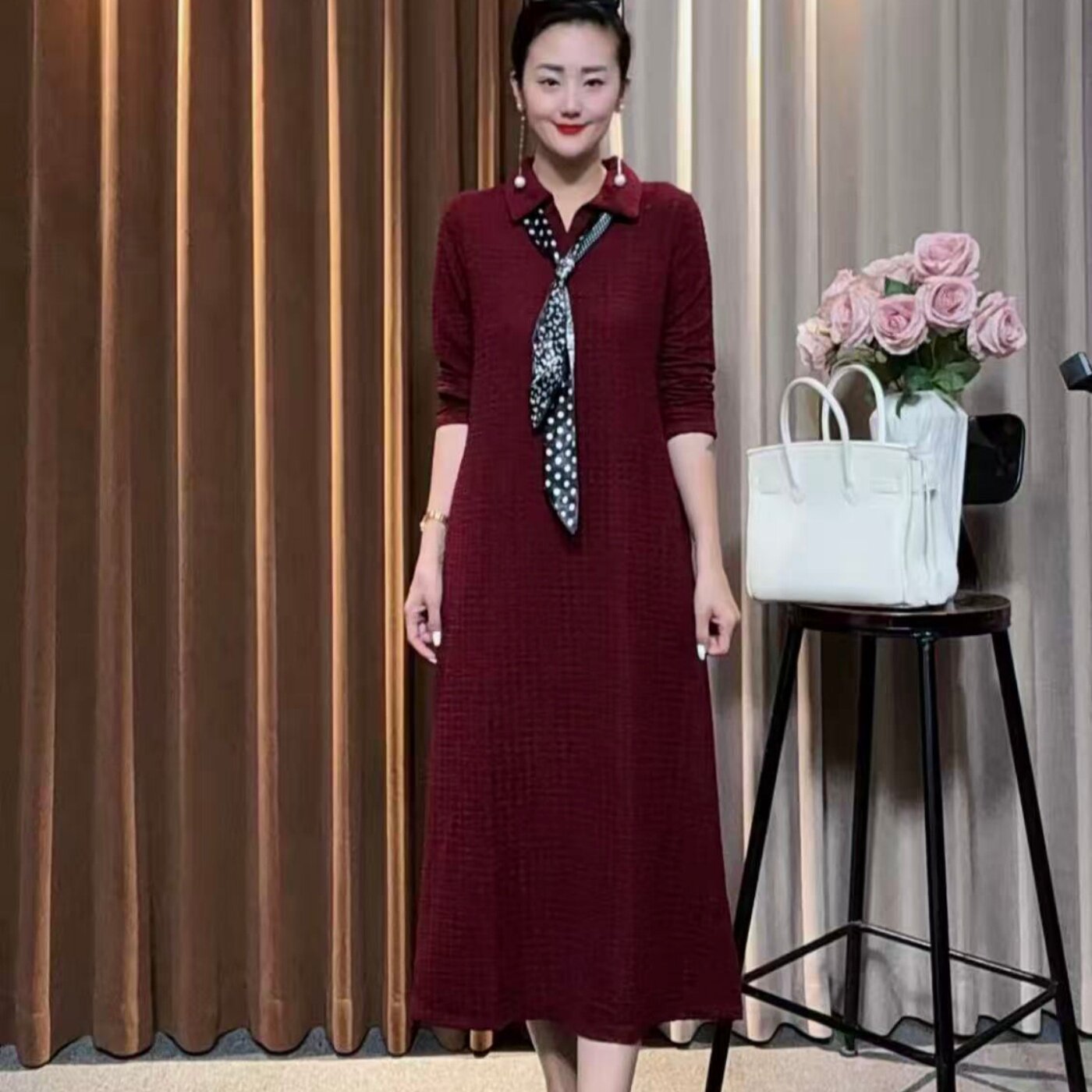 中老年女装秋季长袖翻领连衣裙妈妈装春秋色丝巾装饰气质减龄长裙