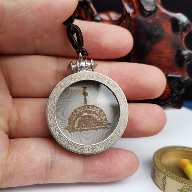 圆形透明嘎乌盒吊坠项链