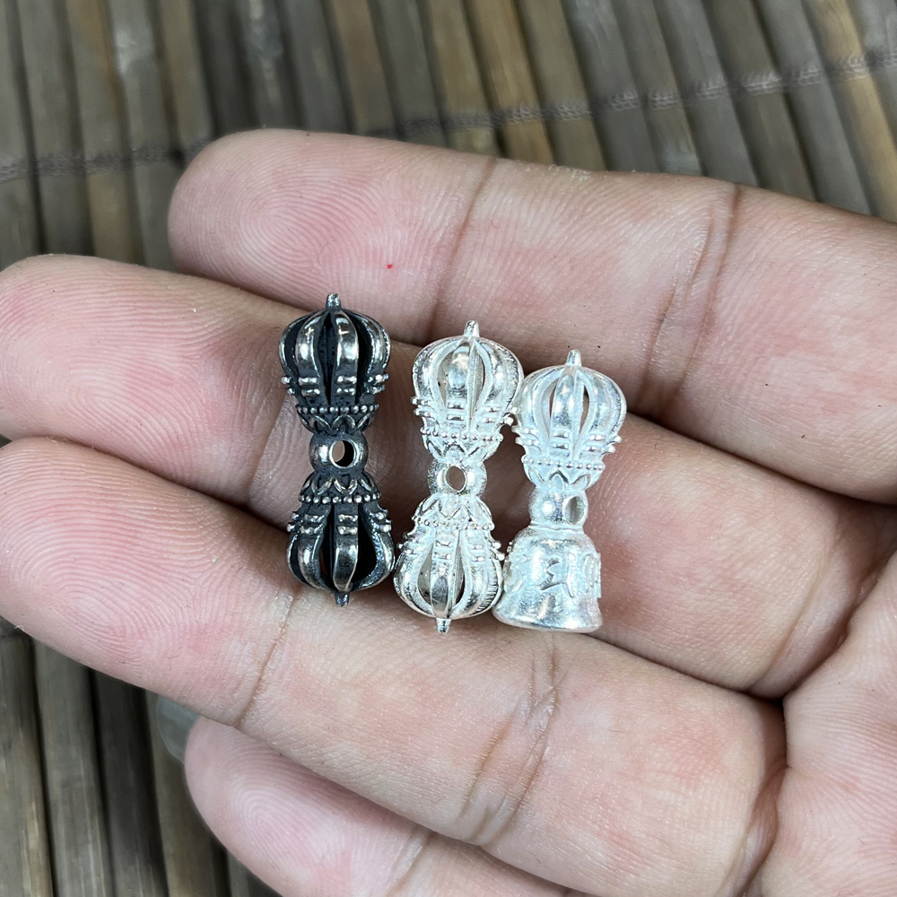 尼泊尔S999纯银九股金刚杵卡子降魔杵吊坠扎基拉姆牌隔片背云迷你
