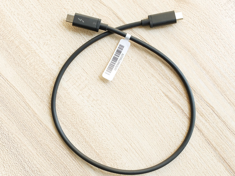 기존 5K THUNDERBOLT 3 데이터 케이블 0.5M 소프트 케이블 USB4|3.2와 호환되는 전속 40G 60W 도킹 스테이션 그래픽 카드 독