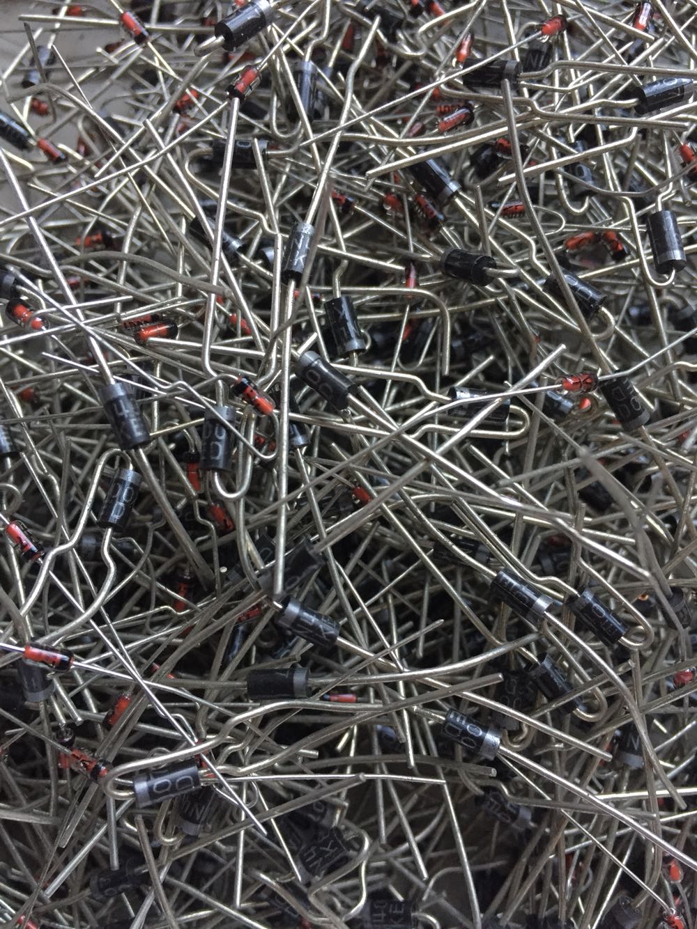 100g混装二极管 整流二极管 玻璃稳压二极管 100克随机电子元件包