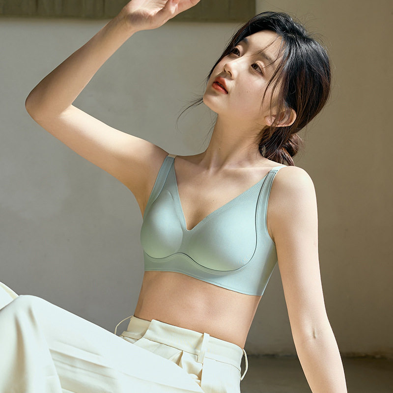 侧收不外扩!大胸显小提拉文胸
