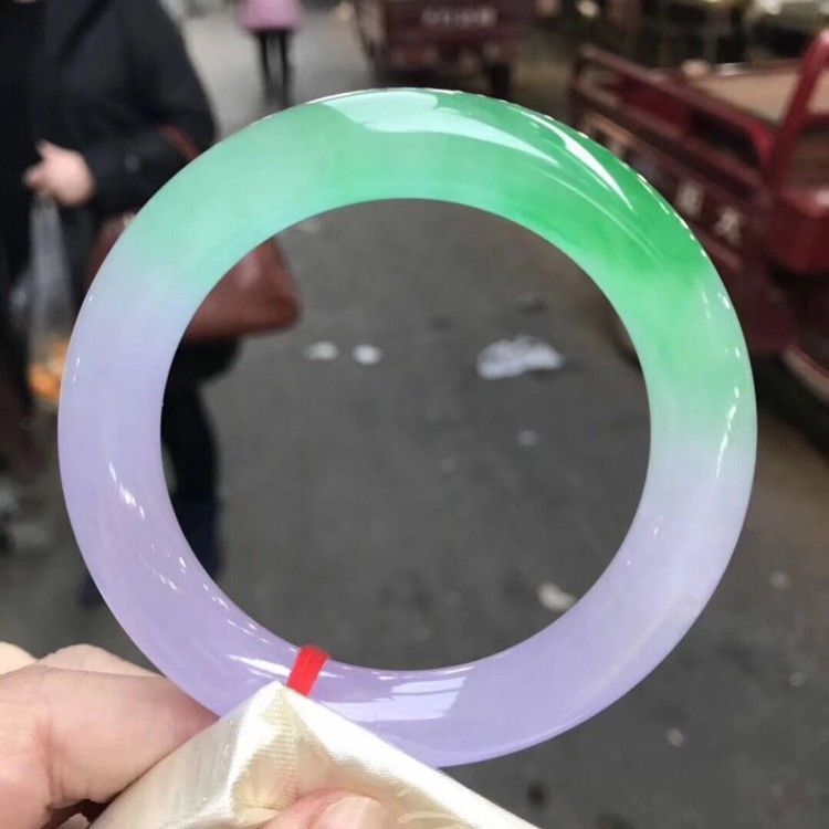 高档奢华缅甸翡翠手镯女款