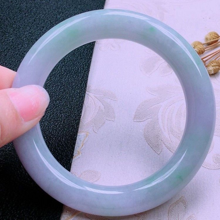 高品质缅甸处理翡翠手镯