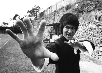 健身海报李小龙酒吧复古老电影明星海报学校宿舍励志装饰画3133C