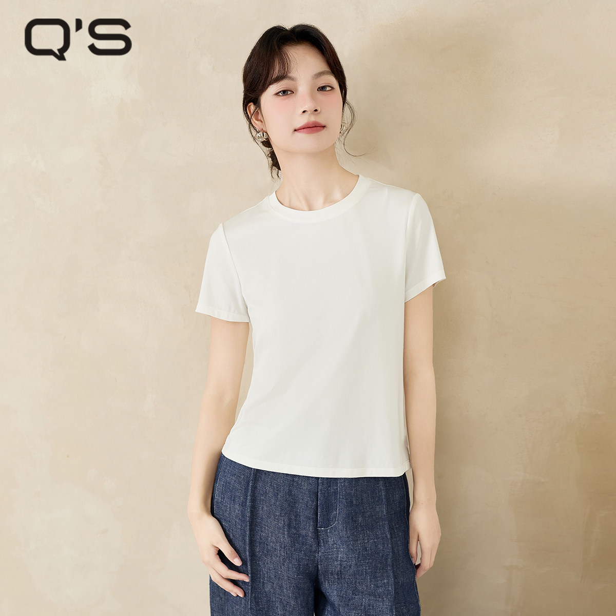 QS秸熙春夏新款基础百搭白色T恤弹力棉感显瘦时尚小个子短袖上衣