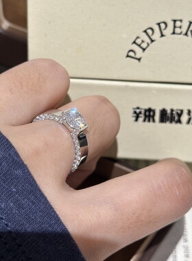 辣椒派 重磅！钛钢满钻豪镶钻戒女 5a锆石一克拉经典独钻婚戒海莉