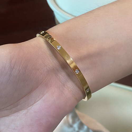 辣椒派定制不掉色 满天星锆石手镯 法式手镯欧美闪亮闭口时髦叠戴