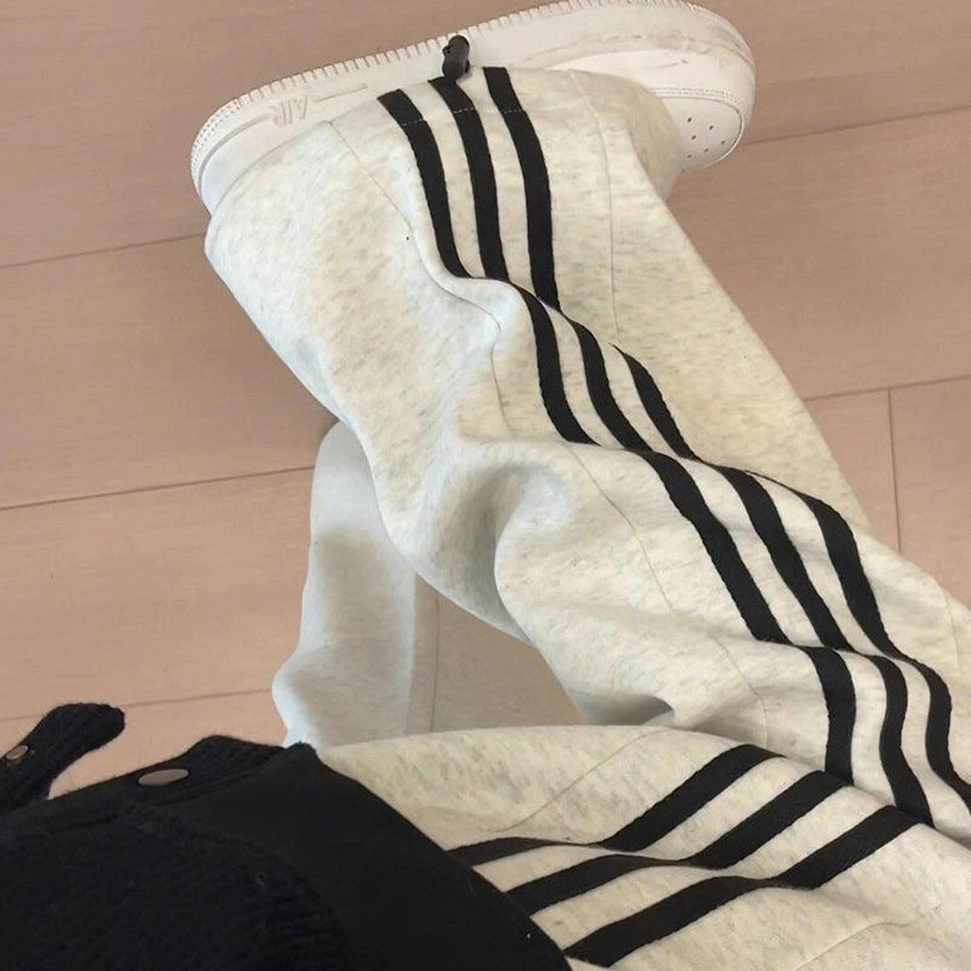 白灰色条纹运动裤子女秋冬美式