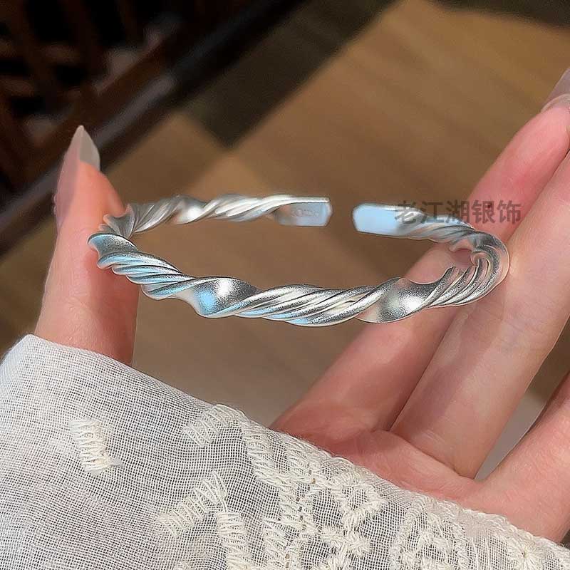 足银9999麻花手镯女纯银实心开口可调节莫比乌斯手环送女友闺蜜