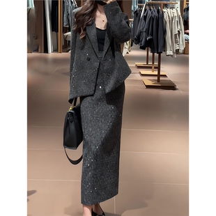 时尚气质设计感灰色套装女2024秋冬新款小香风西装外套修身半身裙