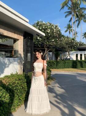 早夏季搭配一整套度假风套装纯欲风蕾丝边吊带背心女A字裙两件套