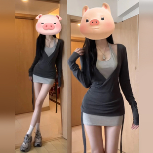 春装女款2025年新款超火连衣裙子2025早春辣妹包臀背心裙两件套装