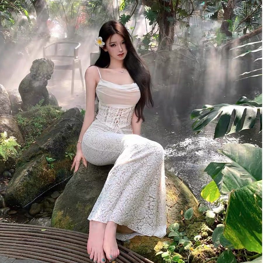 新款法式气质纯欲性感白色短款蕾丝吊带拼接背心绑带鱼尾长裙套装,女装/女士精品,时尚套装,淘宝优惠券,粉丝福利购,淘宝优惠卷