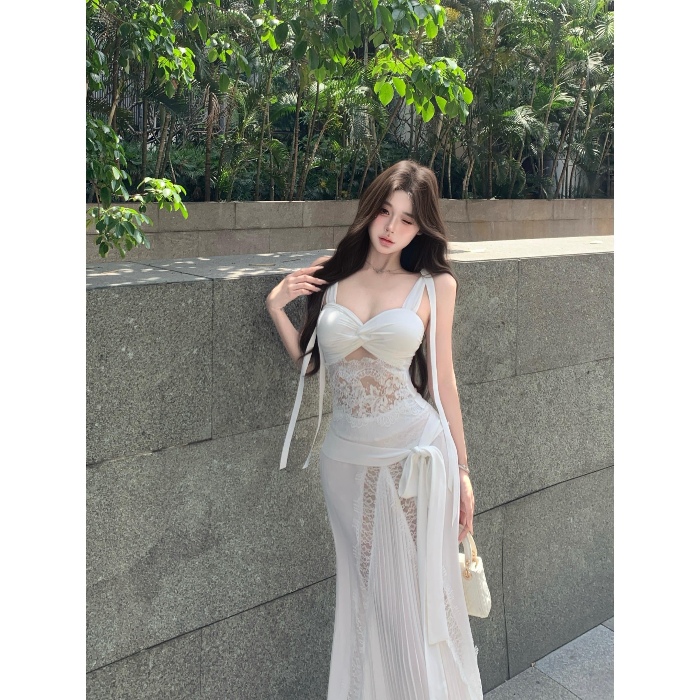 蕾丝拼接纯欲扭结吊带背心女夏季设计感套装鱼尾半身裙白色两件套