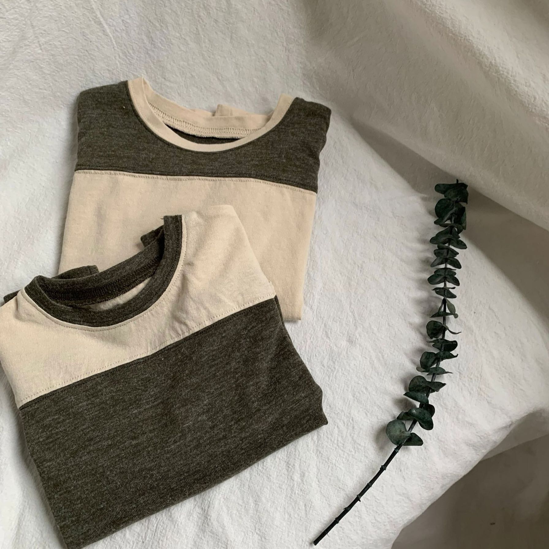 软绵好酥~2024韩国秋季新品男女童撞色圆领T恤 儿童拼色宽松上衣