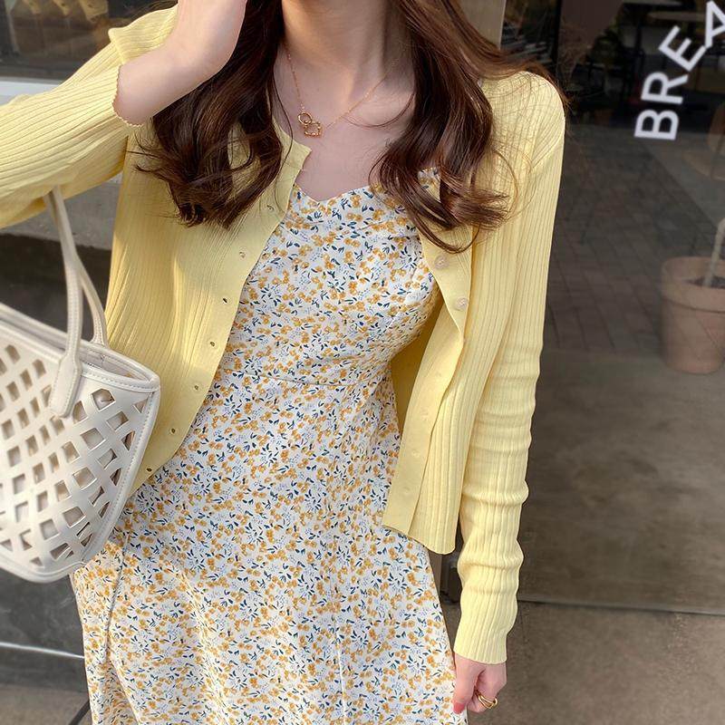 薄款冰丝防晒开衫女夏季配吊带裙外搭针织空调衫短款白色罩衫外套