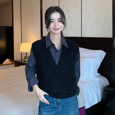 韩系穿搭黑色V领叠穿针织马甲背心女秋季外穿复古高级感无袖毛衣