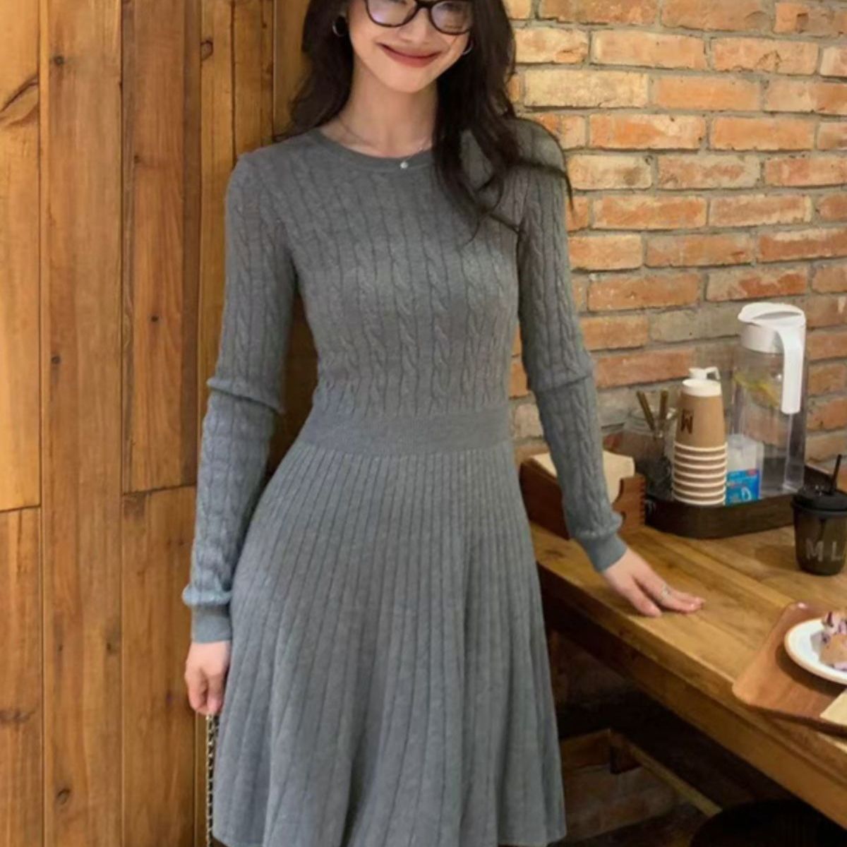 2025新款春秋韩版修身显瘦百搭圆领长袖针织连衣裙女毛衣裙打底裙