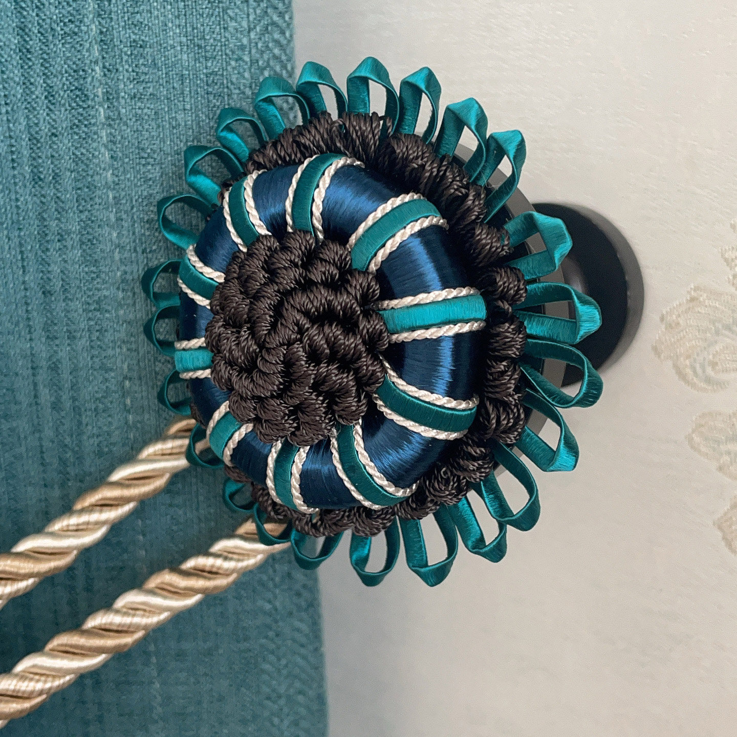 新中式窗帘挂钩绑带固定墙钩挂壁收纳客厅卧室阳台民宿酒店装修饰