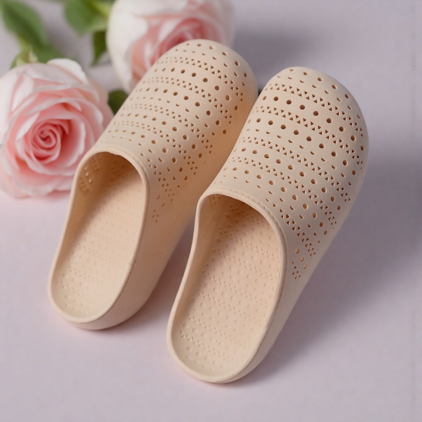 26年新款厚底休闲包头洞洞凉鞋柔软舒适防滑沙滩鞋居家日常百搭女