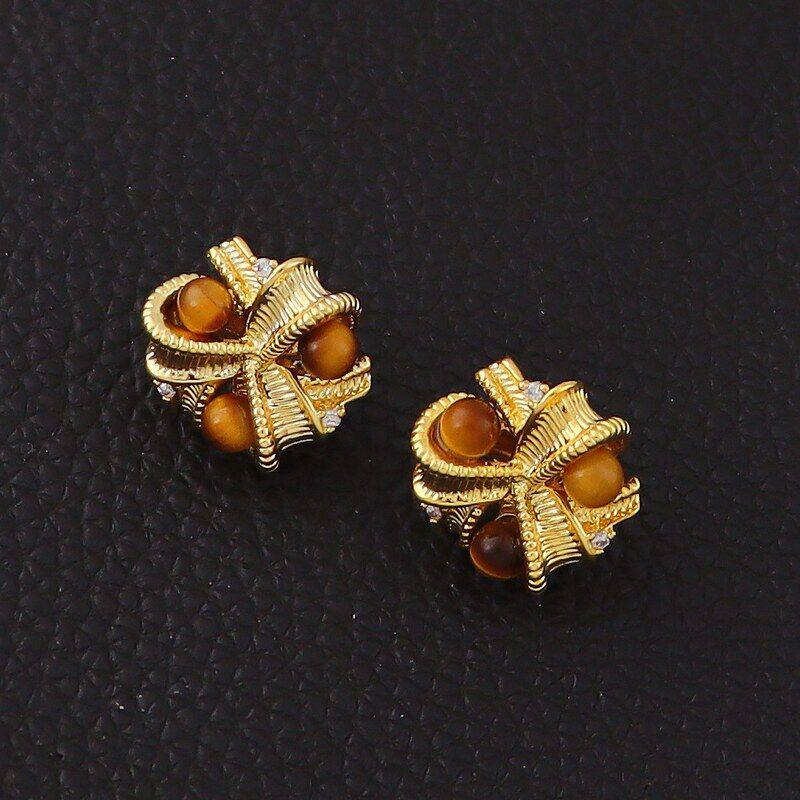 法式外贸黄铜镀金微镶嵌珍珠锆石银针耳钉时尚经典缠绕高级感耳饰