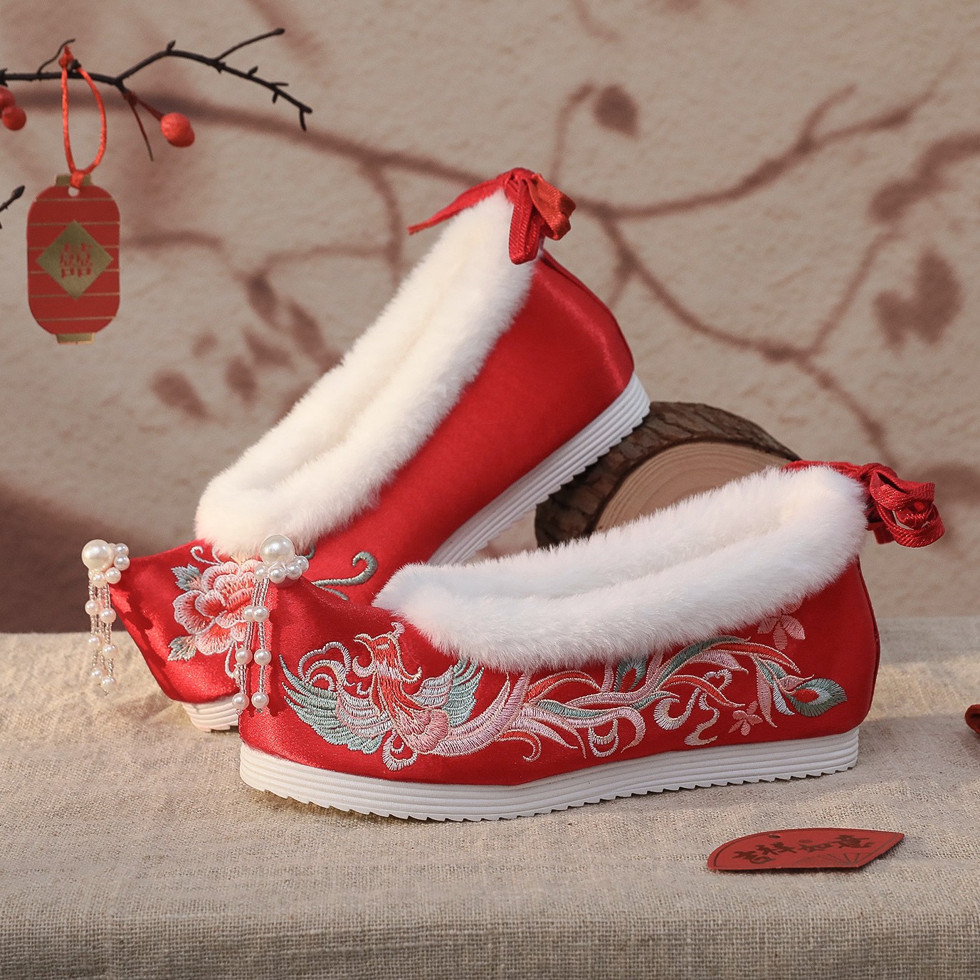 冬季加绒汉服鞋子女新款高跟中式古风棉鞋搭配旗袍复古新娘绣花鞋