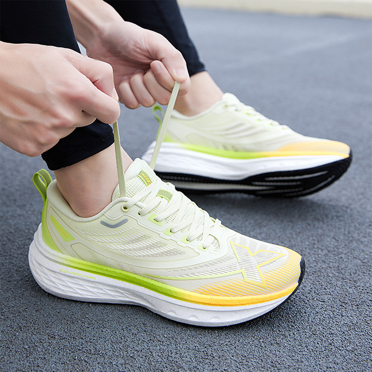 特步騛速pro动力巢科技跑鞋男鞋秋季跑步鞋休闲鞋减震运动鞋软底