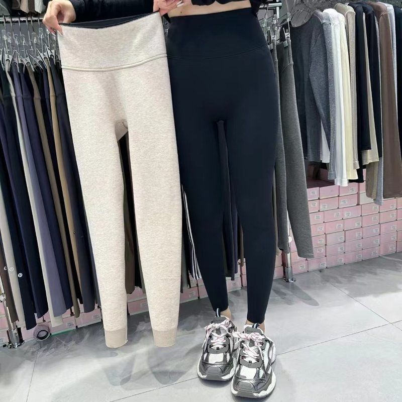 吾馨秋冬新款加厚恒温羊绒打底裤女外穿无痕显瘦保暖鲨鱼裤九分裤
