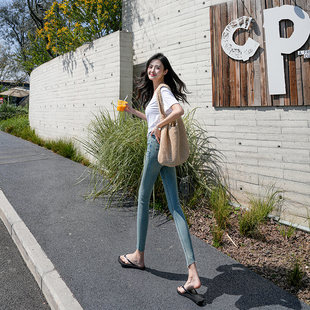 女靴裤 提臀显瘦九分铅笔裤 秋季 修身 新款 蓝色两粒扣高腰小脚牛仔裤