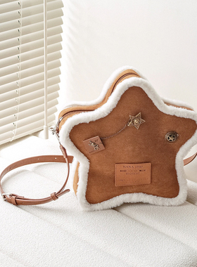 HIATUS原创复古徽章标签五角星毛绒双肩包文艺简约毛边学院斜挎包