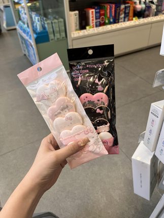 韩国fillimilli新款HelloKitty限定天使与恶魔爱心粉扑干湿两用